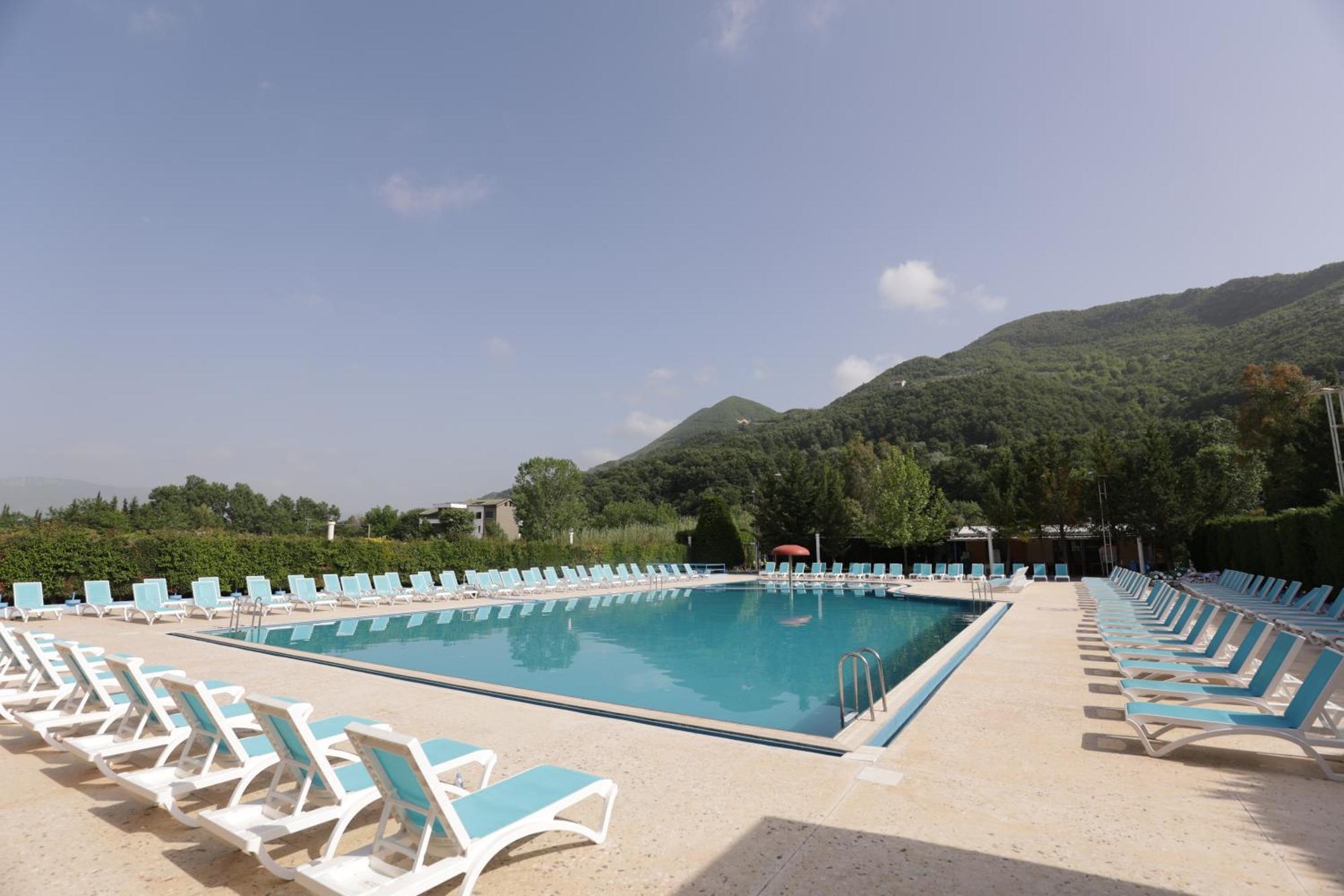 Mema Resort Mirash Buitenkant foto
